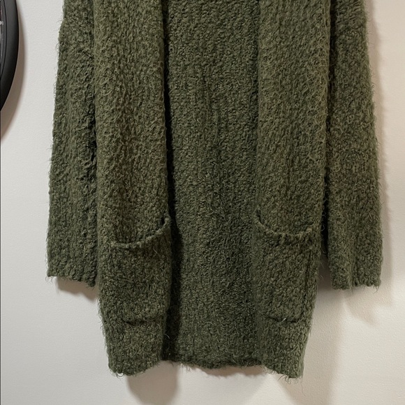 Altar'd State Forest Moss Fuzzy Green Cardigan the grinch vibe christmas - Picture 10 of 14